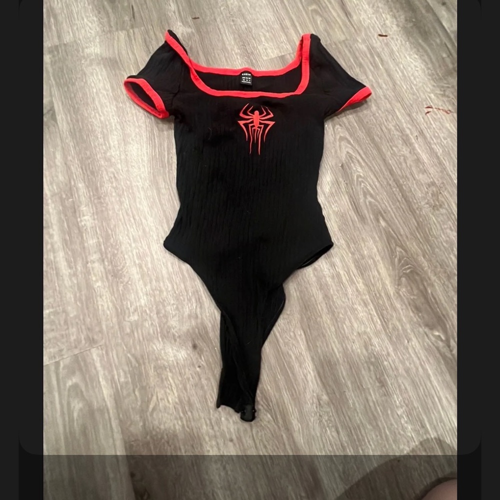 SHEIN Black and Red Spider Graphic Kids Bodysuit